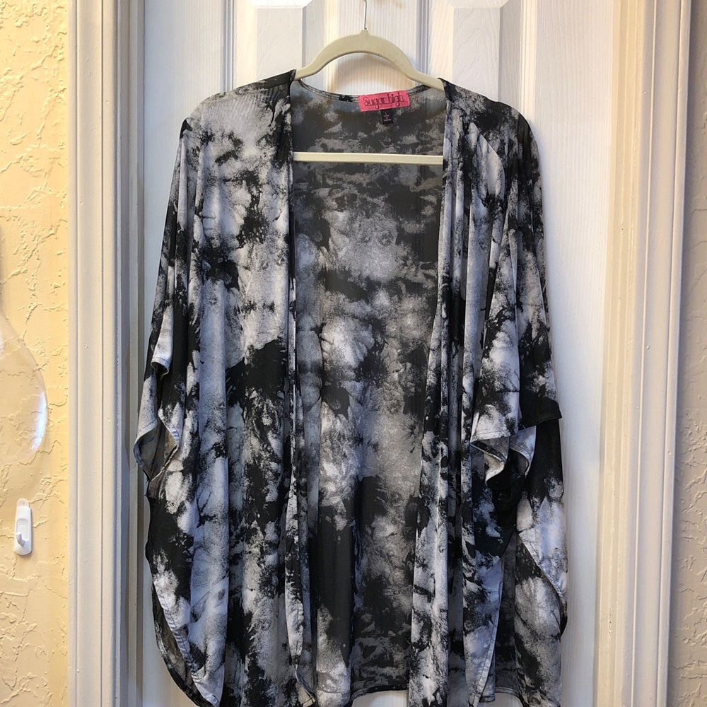 Sweet Rain Monochrome Tie-Dye Poncho